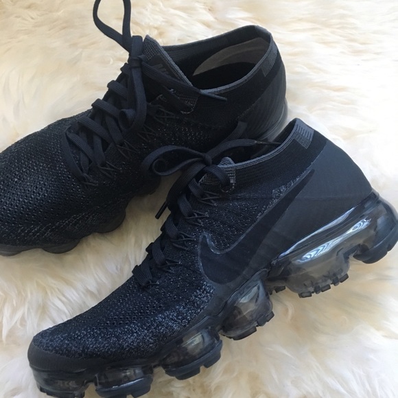 Nike Shoes - NIKE Air Vapormax women’s shoes